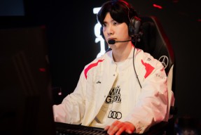 九游-TheShy回归赛场，势不可挡首场状态亮眼，利物浦观众沸腾！的简单介绍