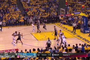 九游体育-库里回归赛场，出色防守首场状态亮眼，DWG观众沸腾！的简单介绍